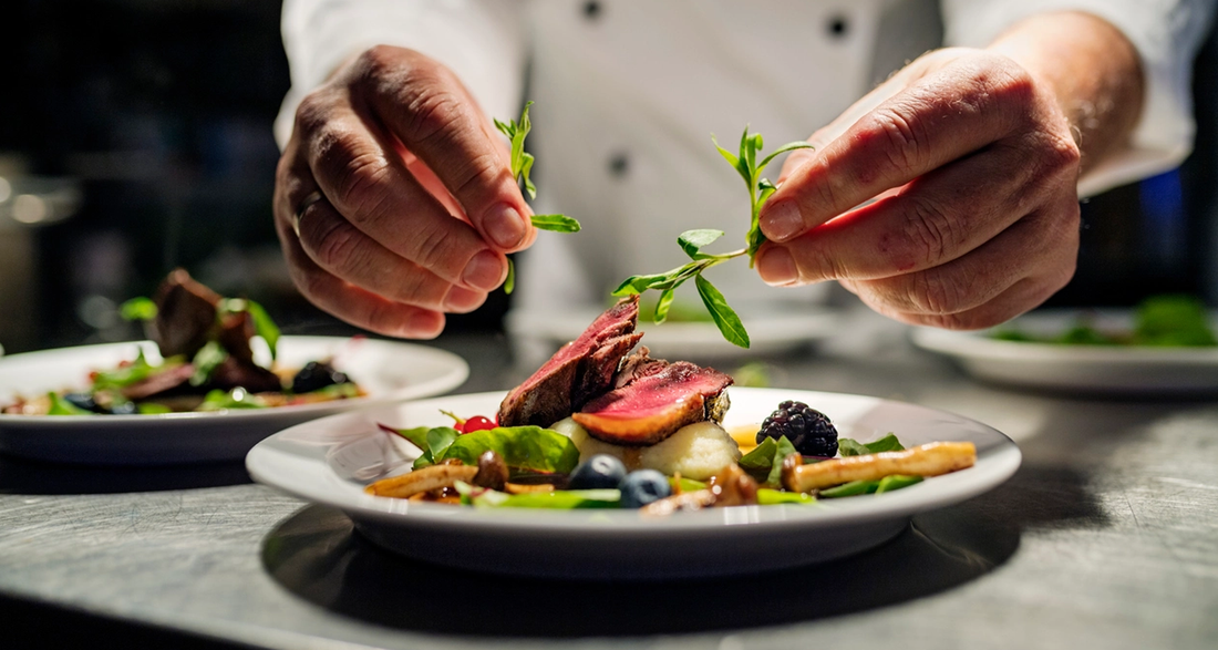 Stoneware dishes: a versatile choice for all occasions